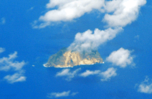Island7-gajyajima3.gif